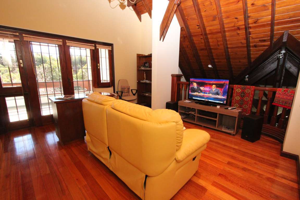 32 HALL SUPERIOR CON BALCONEO(FILEminimizer) 32 HALL SUPERIOR CON BALCONEO(FILEminimizer)